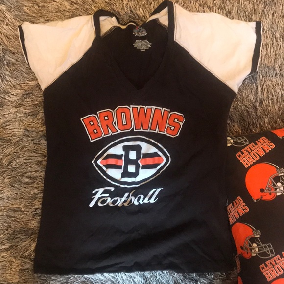 ** SOLD. Cleveland browns t-shirt - Picture 1 of 1